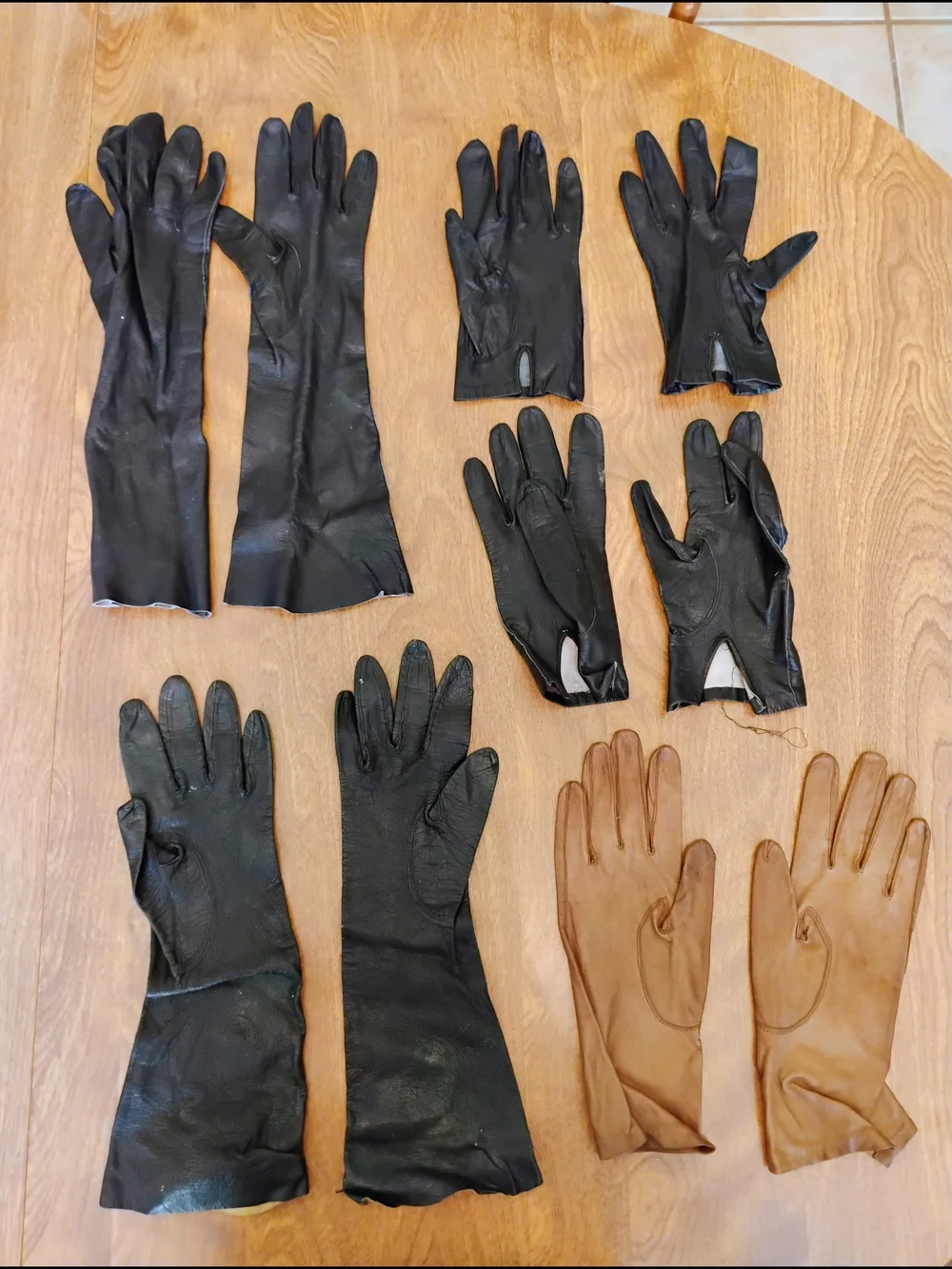 Five Pairs Of Leather Gloves Vintage By Caresskin By Superb